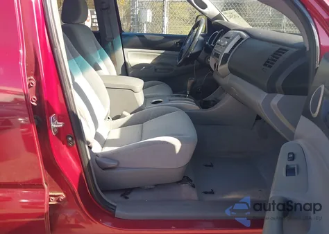 2008 Toyota Tacoma Prerunner V6 z USA, uszkodzony, nr VIN 3TMJU62N78M062153